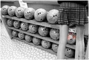 http://murderburger.files.wordpress.com/2008/09/bowlingpervert.jpg?w=300&h=204